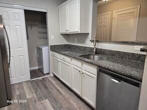8095 Lacy Dr in Manassas, VA - Building Photo - Building Photo