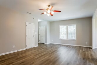 402 Star Ruby Dr in Knightdale, NC - Building Photo - Building Photo