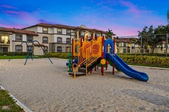 Cortland Harbour Cove in Pembroke Pines, FL - Foto de edificio - Building Photo