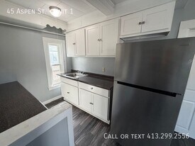 45 Aspen St in Ware, MA - Building Photo