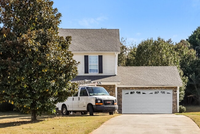 property at 423 Underwood Ct