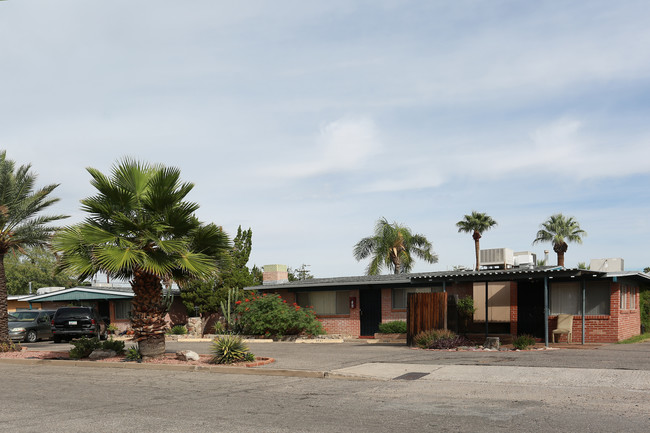 3737 E 4th St in Tucson, AZ - Foto de edificio - Building Photo