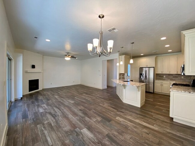 property at 350 E Vermillion Ave