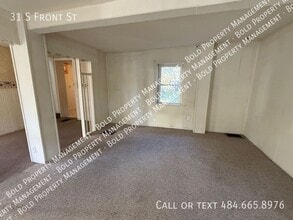 31 S Front St in Womelsdorf, PA - Building Photo - Building Photo