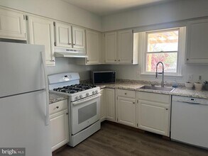 223 E 8th Ave in Conshohocken, PA - Building Photo - Building Photo