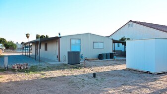 10584 E Amber Dr in Yuma, AZ - Building Photo