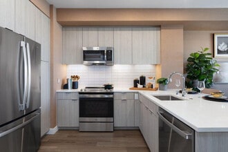 110 Constitution Dr in Menlo Park, CA - Building Photo - Building Photo