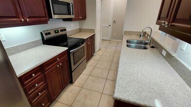 11564 Mizzon Dr in Windermere, FL - Foto de edificio - Building Photo