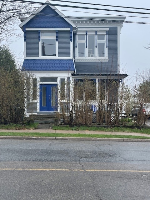 property at 298 Douglas Av