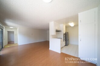 954 Croft Ave in Los Angeles, CA - Building Photo - Building Photo