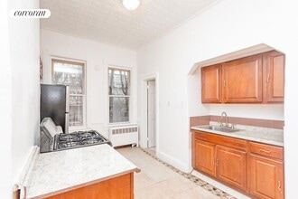 300 Stanhope St in Brooklyn, NY - Building Photo - Building Photo