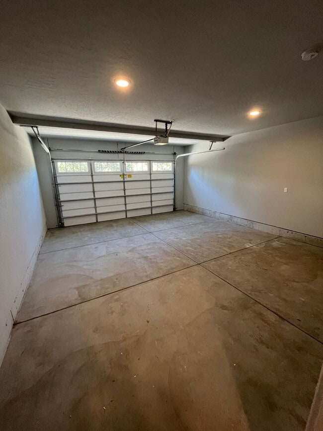 1312-1314 E Farwell Rd in Spokane, WA - Building Photo - Building Photo
