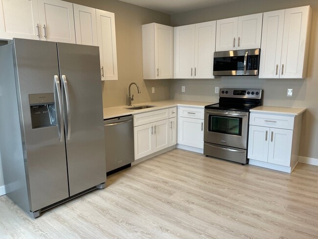 145 Dupont St, Unit 1st floor