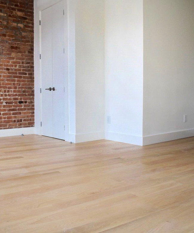 688 Washington Ave in Brooklyn, NY - Building Photo - Interior Photo