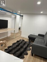 390 Lake Promenade in Toronto, ON - Building Photo - Building Photo