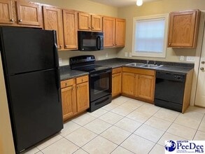 206 E Carolyn Ave in Florence, SC - Building Photo - Building Photo