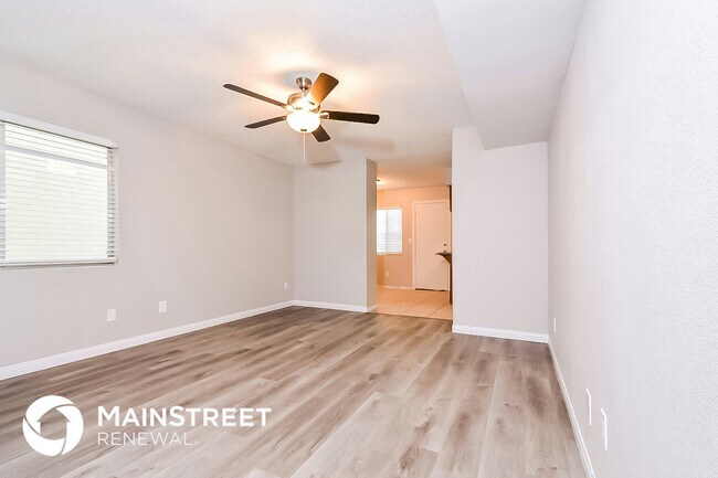 4013 N Compass Rose Way in Las Vegas, NV - Building Photo - Building Photo