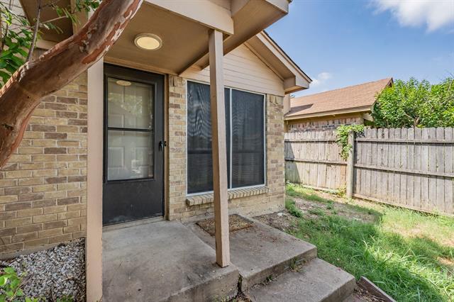 2607 Woodmont Trail in Fort Worth, TX - Building Photo - Building Photo