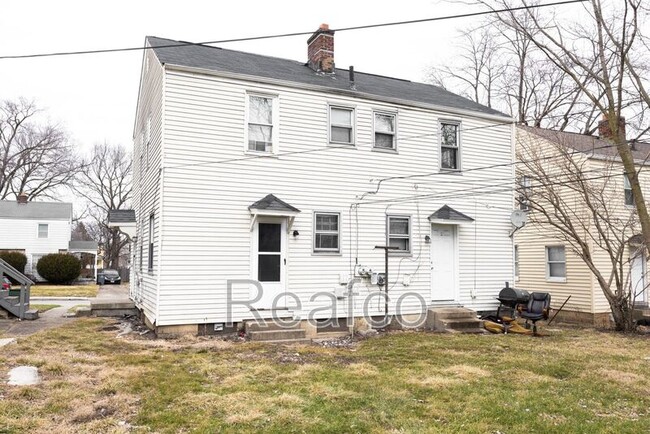 property at 1751 E Frankfort St