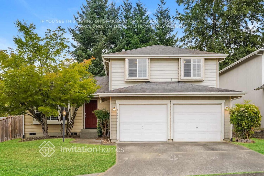 19629 14th Ave Ct E in Spanaway, WA - Building Photo