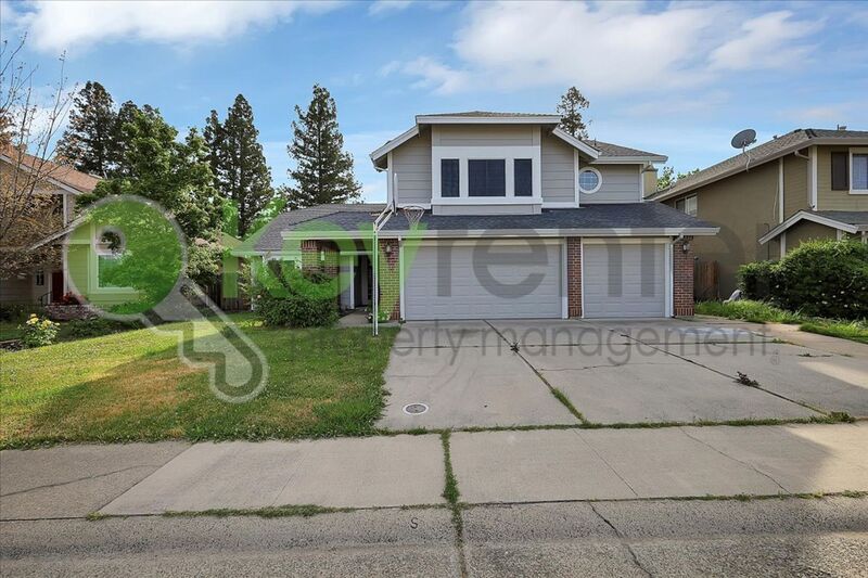 1495 Deerfield Cir in Roseville, CA - Foto de edificio