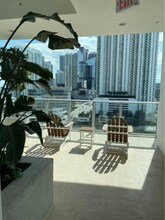 34 SW 1st St in Miami, FL - Building Photo - Building Photo