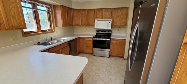 1013 Donald Ave SE in Bemidji, MN - Building Photo - Building Photo