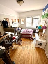 1057 W Dakin St in Chicago, IL - Building Photo - Building Photo
