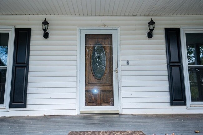 611 Couch Rd in Dawsonville, GA - Building Photo - Building Photo