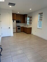 470 Trellis Wy in Brentwood, CA - Building Photo - Building Photo