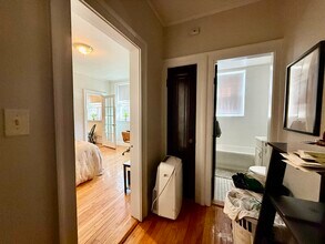 75 Strathmore Rd, Unit 3 in Boston, MA - Foto de edificio - Building Photo