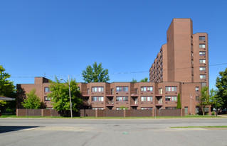 Carousel Park Apartments