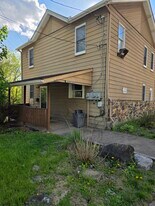 5 Fountain St, Unit 1ST floor unit in Crafton, PA - Building Photo