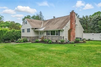 2 Oxford Rd in Scarsdale, NY - Building Photo - Building Photo