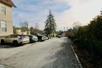 39 N Mountain Ave in Montclair, NJ - Building Photo - Building Photo