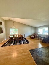 61353 Stardrift Dr in Bend, OR - Building Photo - Building Photo