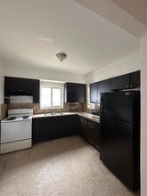10150 NW 8th Ave in Miami, FL - Foto de edificio - Building Photo