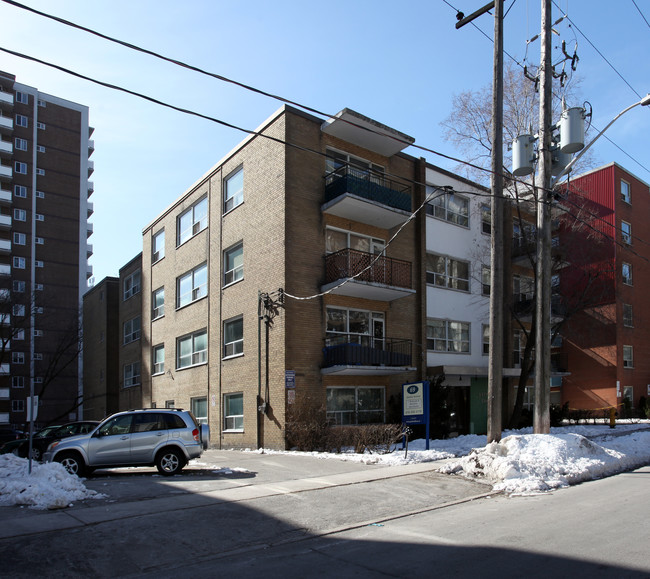 69 Gamble Ave in Toronto, ON - Building Photo - Building Photo