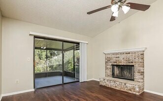 806 E Charing Cross Cir