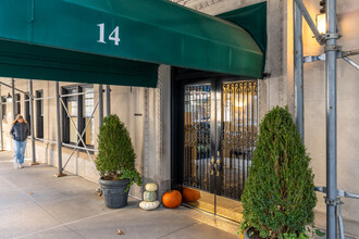 14-30 E 90th St in New York, NY - Building Photo - Building Photo