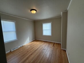 9732 W Lincoln Ave in West Allis, WI - Building Photo - Building Photo
