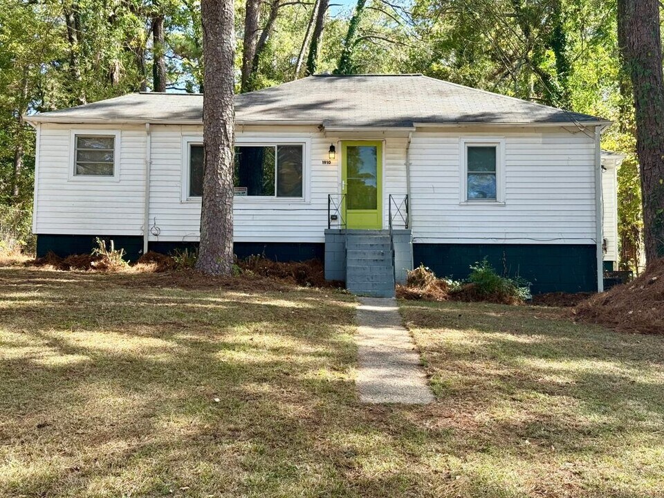 1910 Wildwood Dr in Decatur, GA - Building Photo