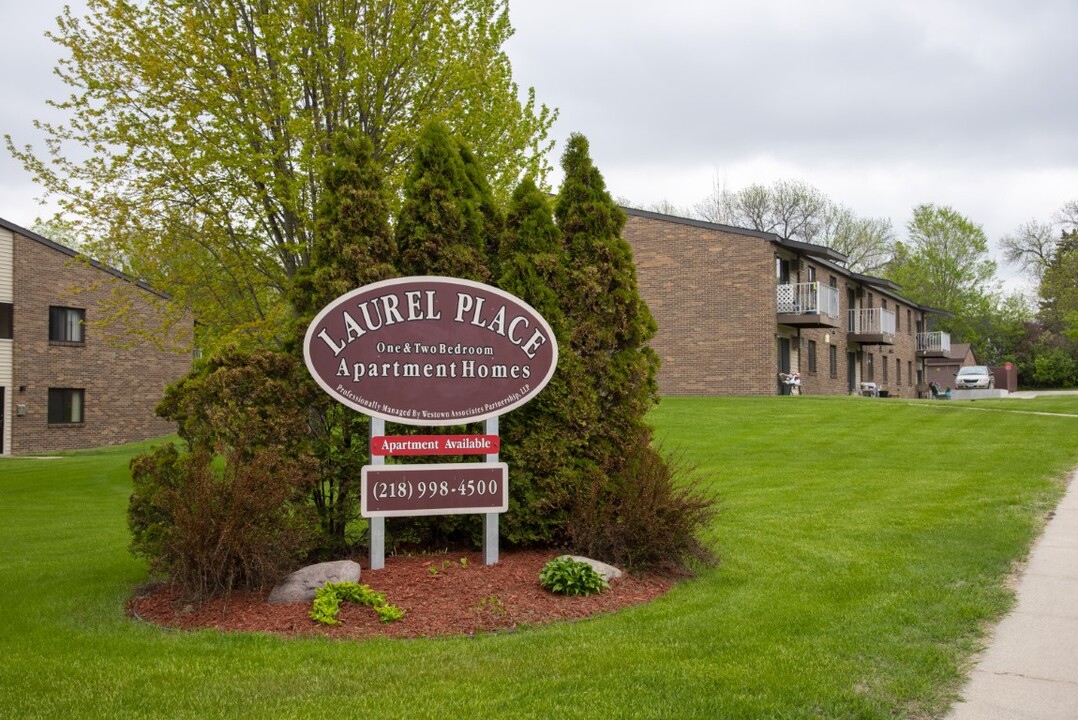 Laurel Place Apartments in Fergus Falls, MN - Building Photo