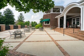 1035 S Barnett Shoals Rd in Athens, GA - Building Photo - Building Photo