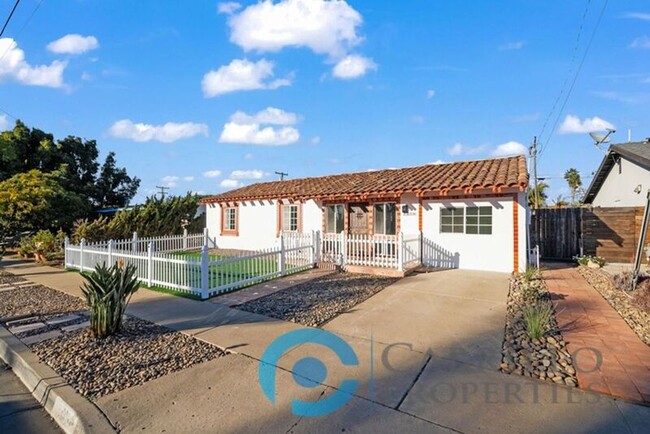 3514 Oak Glen Ln in San Diego, CA - Building Photo - Building Photo