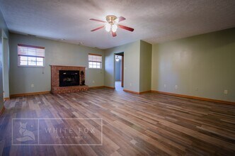 5990 Fox Trace Ct in Dayton, OH - Building Photo - Building Photo