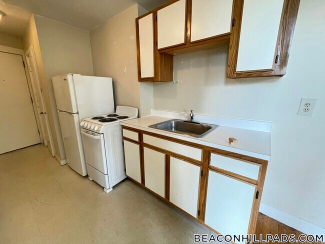 44A Joy St, Unit 8