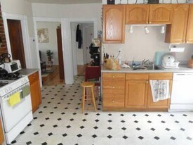 36 Brackett St, Unit 3 in Boston, MA - Building Photo