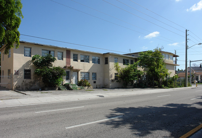 1901 SW 7th St in Miami, FL - Foto de edificio - Building Photo