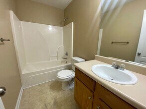 140 Bridgewater Way in Athens, GA - Building Photo - Building Photo